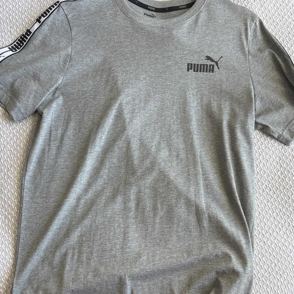 PUMA Heather Gray Short Sleeve Tee